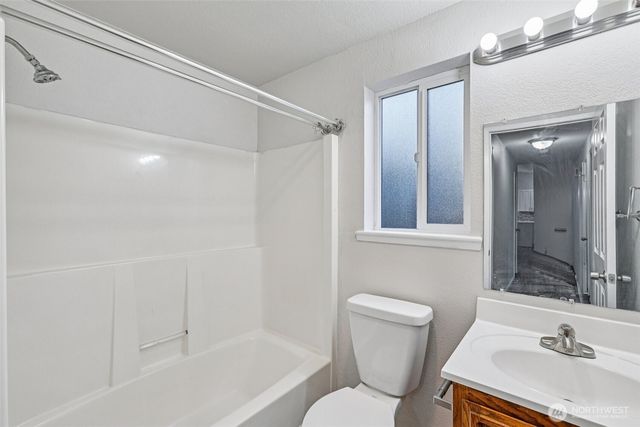 9117 58th Drive NE, Marysville, WA 98270