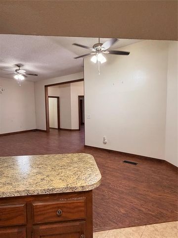 10505 Herbert Drive, Midwest City, OK 73130