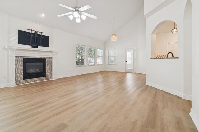 1116 Charleston Lane, Savannah, TX 76227