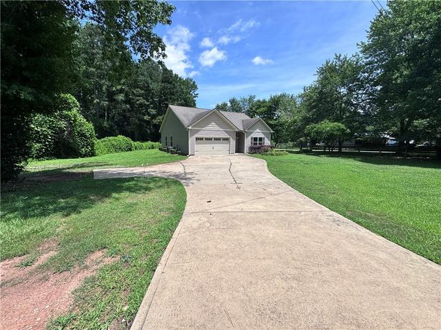 2660 Dr Bramblett Road, Cumming, GA 30028
