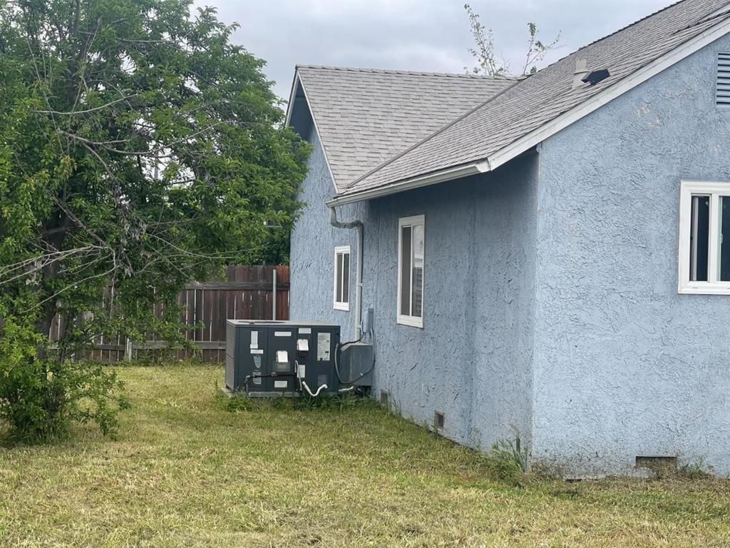 Image 32 of property listing at 3740 26th Avenue, Sacramento, CA 95820