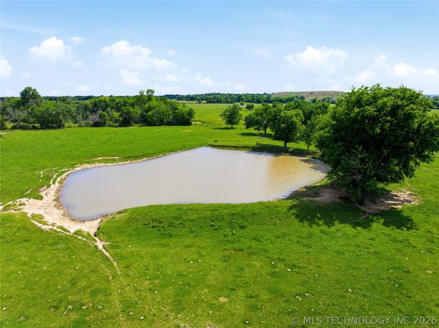 25 W 62 Highway, Morris, OK 74445