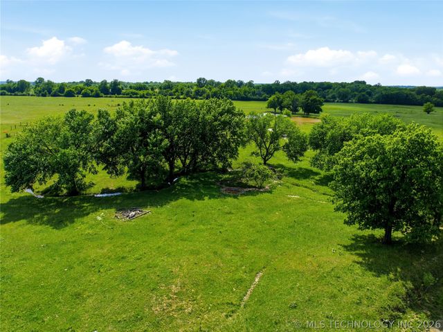 25 W 62 Highway, Morris, OK 74445