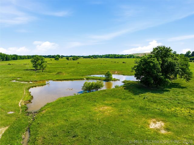 25 W 62 Highway, Morris, OK 74445