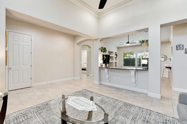 138 W Athens Avenue, Clovis, CA 93611