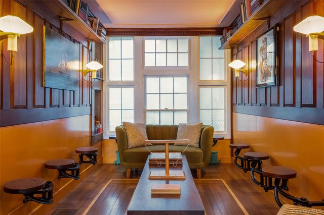 10 Old Route 9, Hyde Park, NY 12580