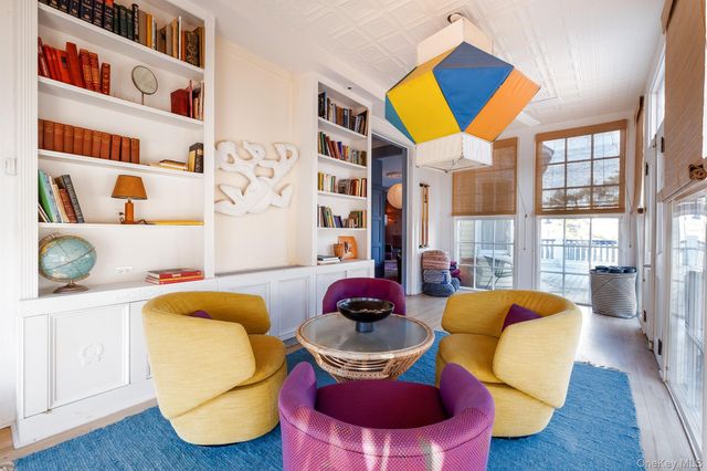 10 Old Route 9, Hyde Park, NY 12580