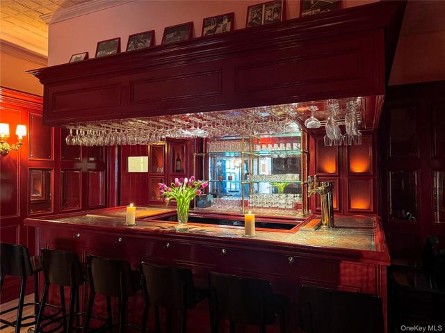 10 Old Route 9, Hyde Park, NY 12580