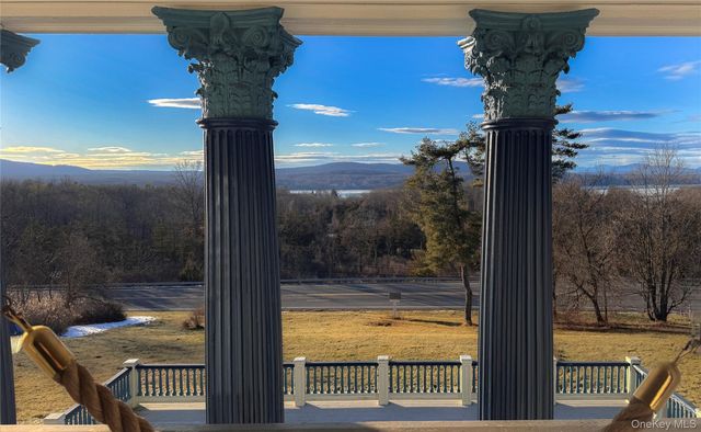 10 Old Route 9, Hyde Park, NY 12580