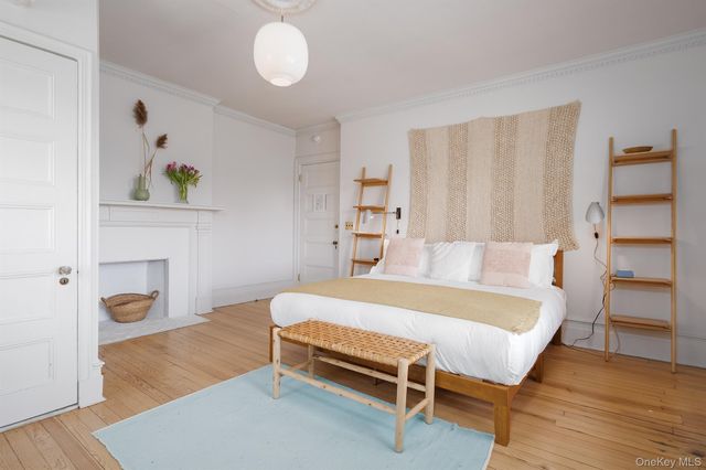 10 Old Route 9, Hyde Park, NY 12580