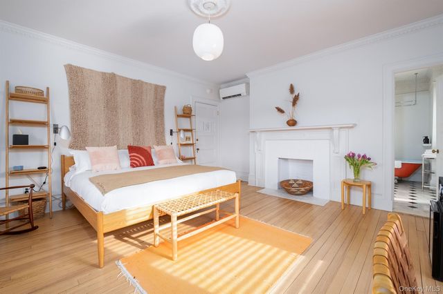 10 Old Route 9, Hyde Park, NY 12580