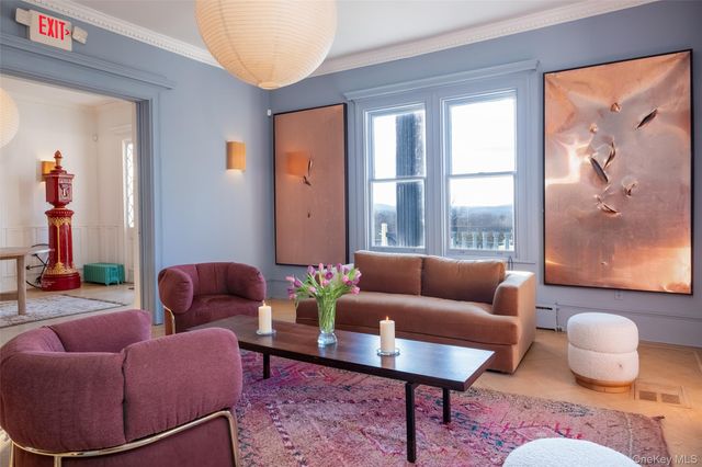 10 Old Route 9, Hyde Park, NY 12580