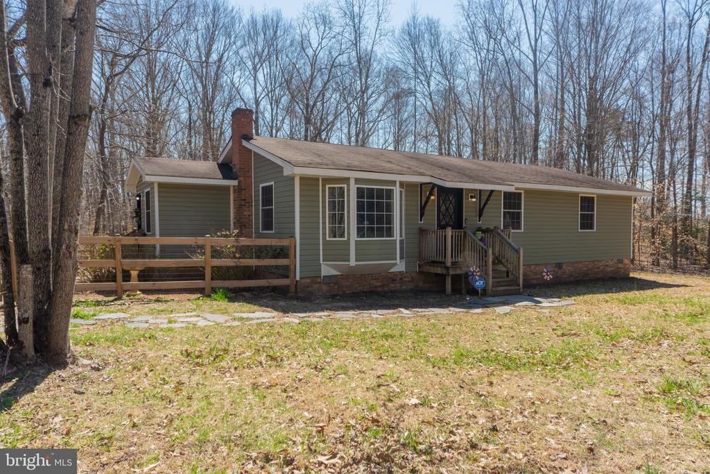 950 APPLE GROVE RD, Mineral, VA 23117