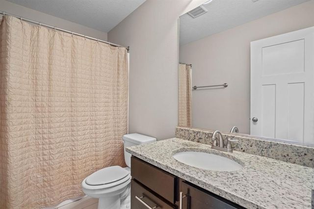 395 NE Fox Run Trail, Waukee, IA 50263