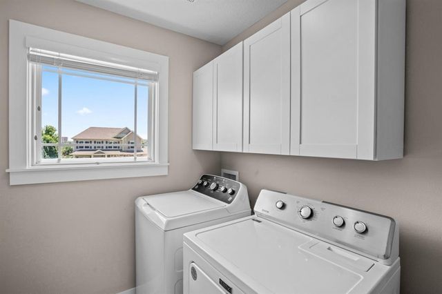 395 NE Fox Run Trail, Waukee, IA 50263