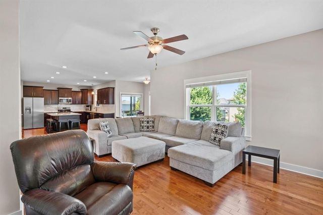 395 NE Fox Run Trail, Waukee, IA 50263