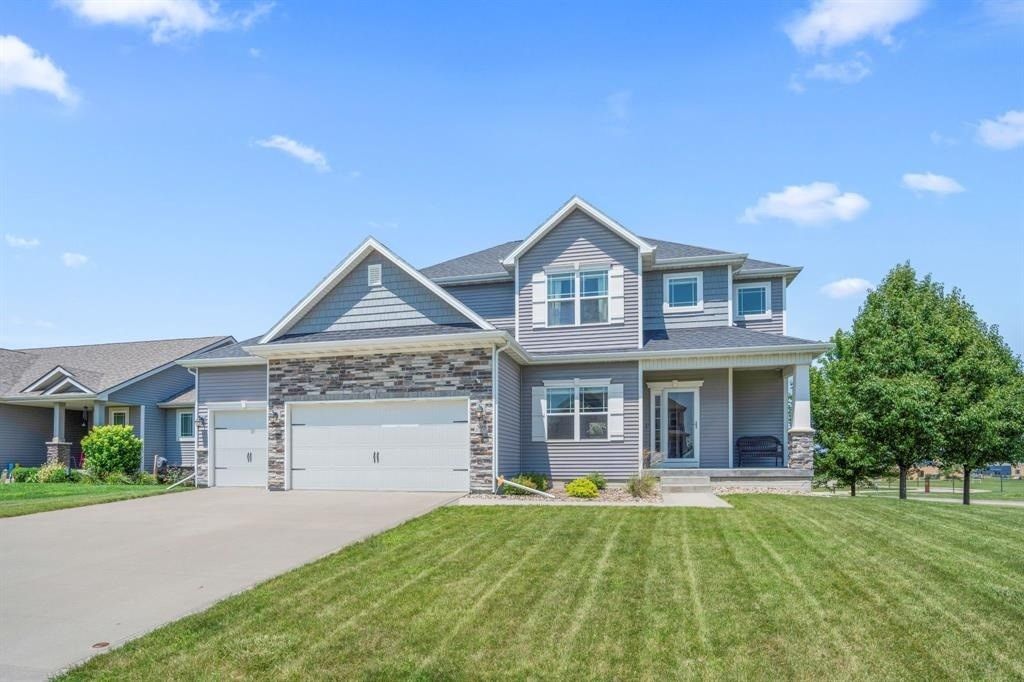 395 NE Fox Run Trail, Waukee, IA 50263