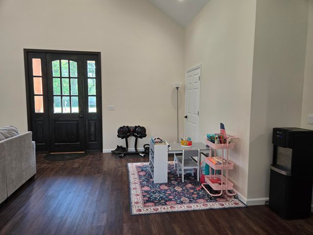 4086 W Commerce Road, Milford, MI 48380