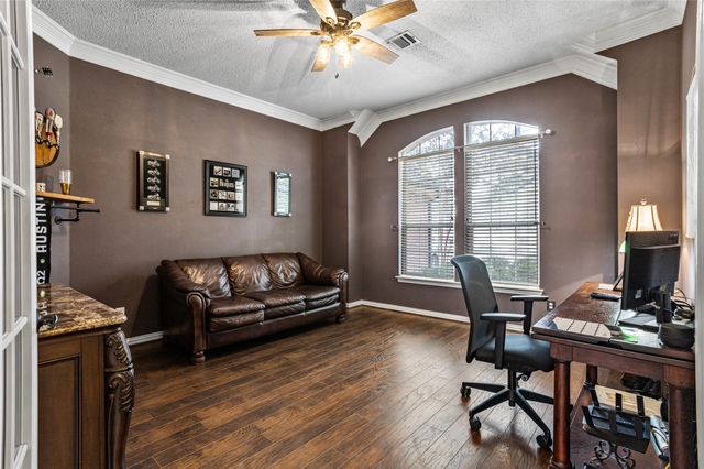 6401 Stone Creek Canyon Court, Fort Worth, TX 76137