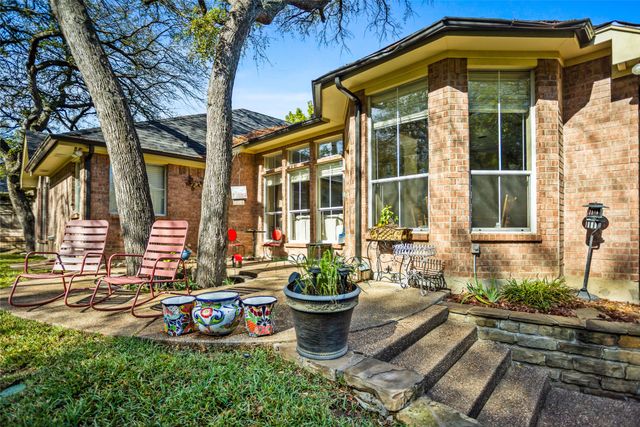 6401 Stone Creek Canyon Court, Fort Worth, TX 76137