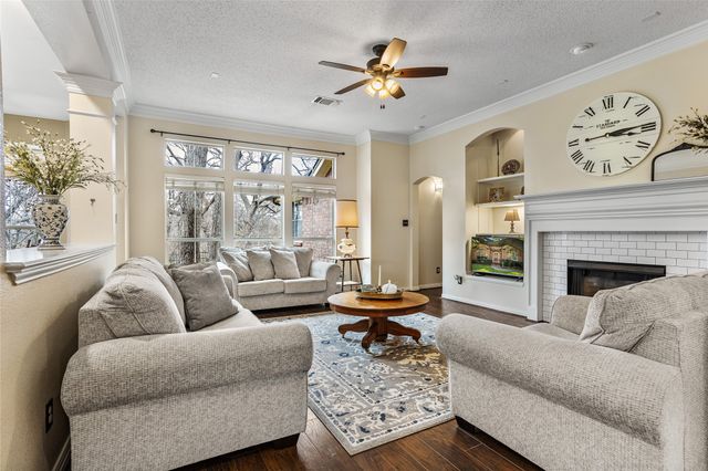 6401 Stone Creek Canyon Court, Fort Worth, TX 76137