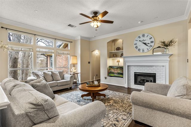 6401 Stone Creek Canyon Court, Fort Worth, TX 76137