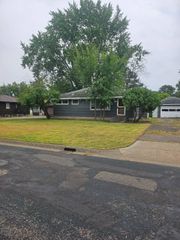 5107 Winchester Lane, Brooklyn Center, MN 55429