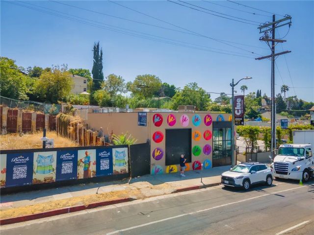1492 W Sunset, Los Angeles, CA 90026