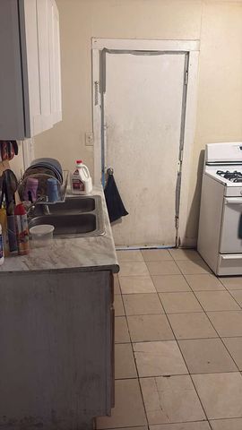 15 E 126th Street, Chicago, IL 60628