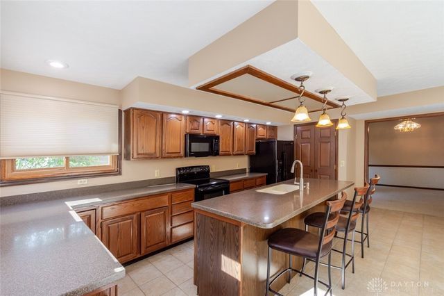 7128 Hartcrest Lane 130, Dayton, OH 45459