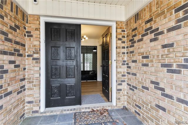 2833 Forest Manor, Northport, AL 35476