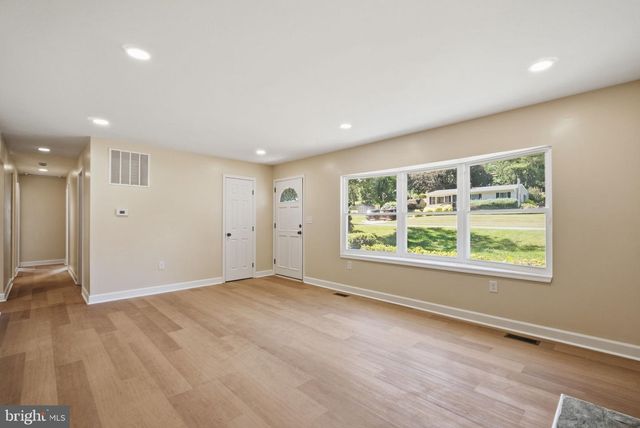 5314 WENDY RD, Sykesville, MD 21784