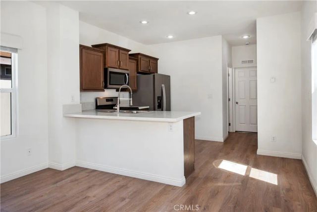 520 Pine 39, Goleta, CA 93117