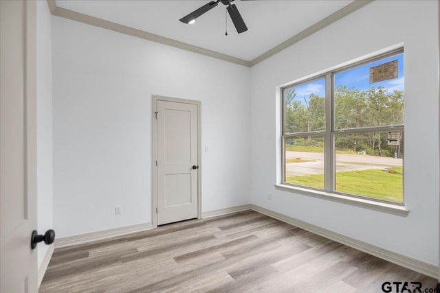 19461 Cedarpark Pl, Lindale, TX 75771