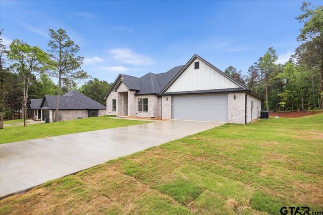 19461 Cedarpark Pl, Lindale, TX 75771