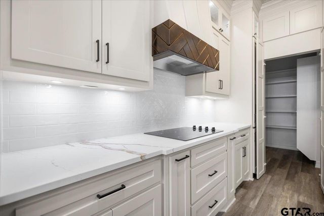 19461 Cedarpark Pl, Lindale, TX 75771