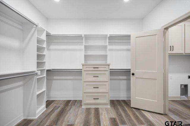 19461 Cedarpark Pl, Lindale, TX 75771