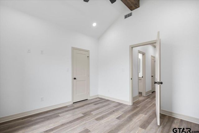 19461 Cedarpark Pl, Lindale, TX 75771