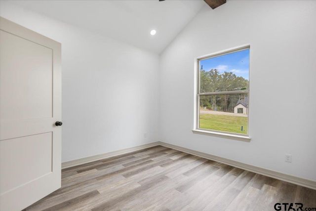 19461 Cedarpark Pl, Lindale, TX 75771