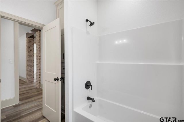 19461 Cedarpark Pl, Lindale, TX 75771