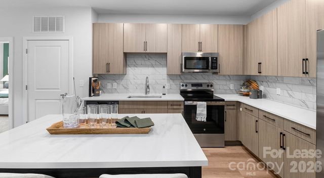 2546 Perimeter Pointe Parkway 2B, Charlotte, NC 28217