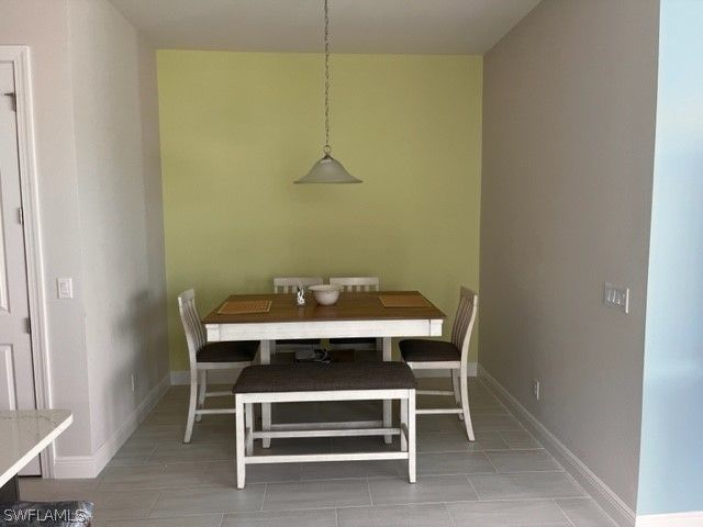 9195 Cayman DR, Naples, FL 34114