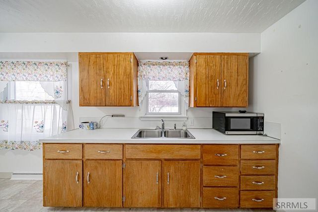 161 E Elm Street, Shelley, ID 83274