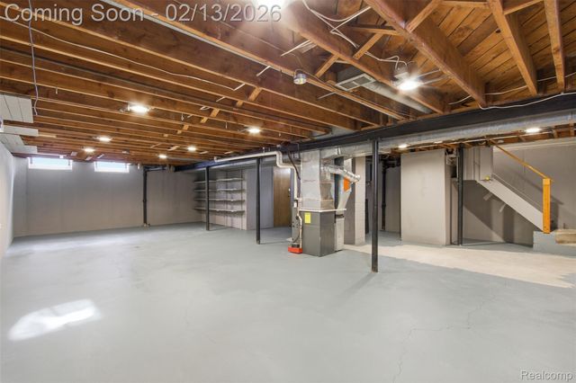 9290 Allen Road, Allen Park, MI 48101