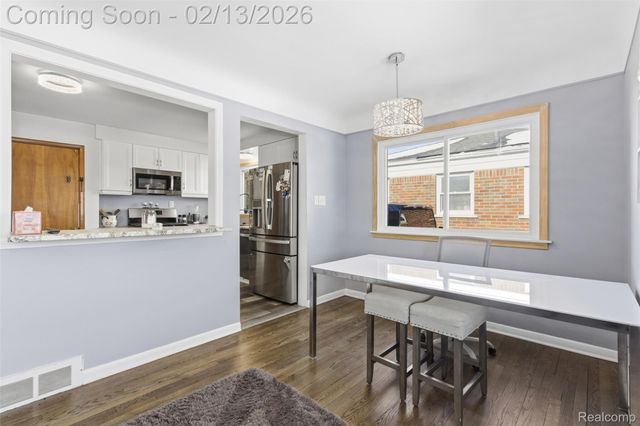 9290 Allen Road, Allen Park, MI 48101