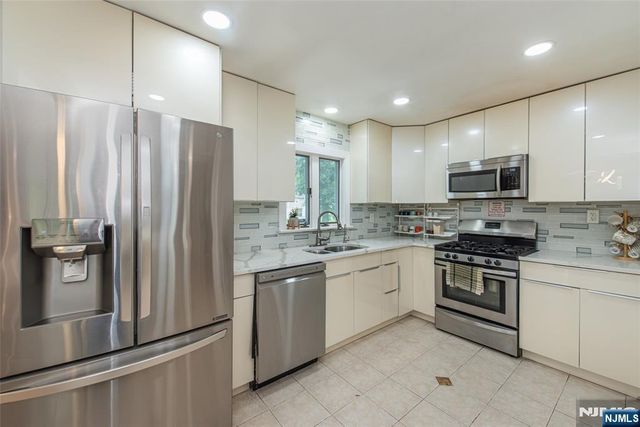 531 Mountain Avenue, Caldwell, NJ 07006