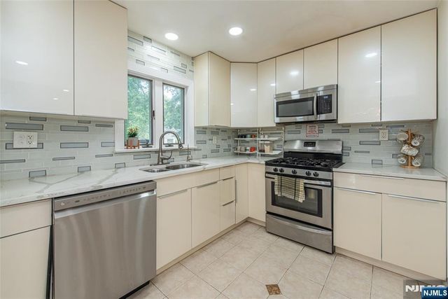 531 Mountain Avenue, Caldwell, NJ 07006