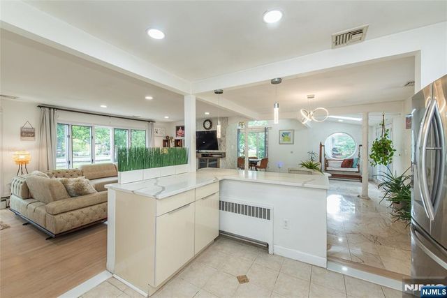 531 Mountain Avenue, Caldwell, NJ 07006
