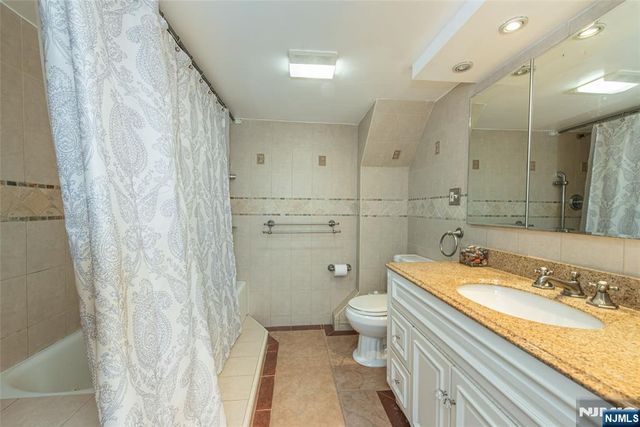 531 Mountain Avenue, Caldwell, NJ 07006