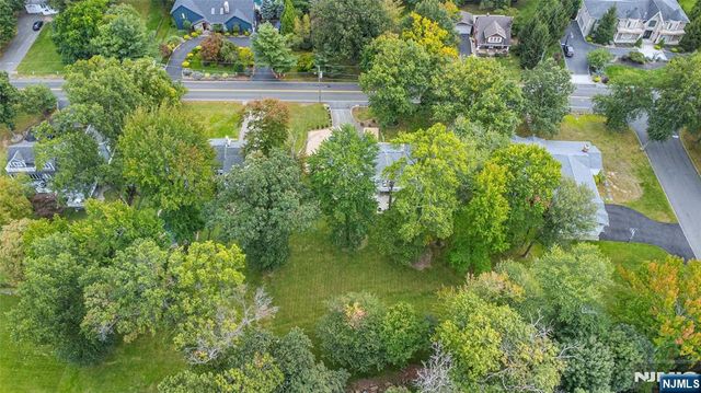 531 Mountain Avenue, Caldwell, NJ 07006
